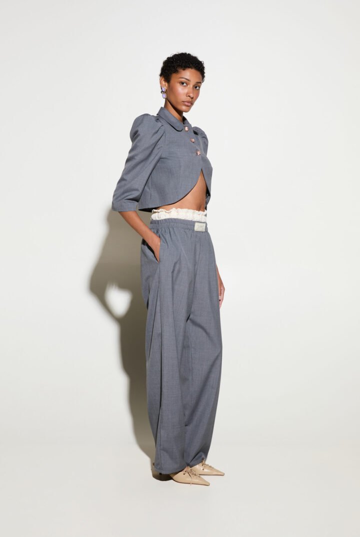 MILKWHITE - PANTS WITH FLOWER FABRIC DETAIL